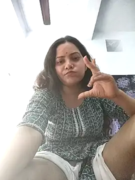 Snapshot of Anushka_Singh0 chatting on 05/06/26, 12:21 Anushka Singh0 online show from 05/06/26, 12:21