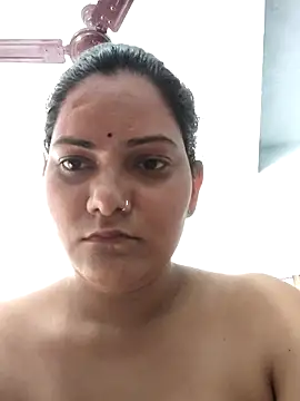 Snapshot of Anushka_Singh0 chatting on 06/01/26, 04:14 Anushka Singh0 online show from 06/01/26, 04:14