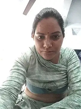Snapshot of Anushka_Singh0 chatting on 06/07/26, 04:16 Anushka Singh0 online show from 06/07/26, 04:16