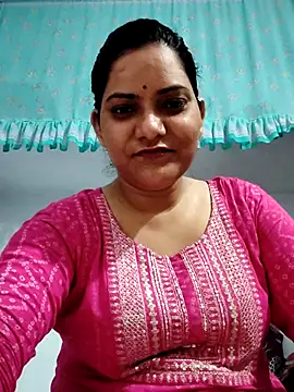 Anushka Singh0 online show from 07/20/26, 01:02