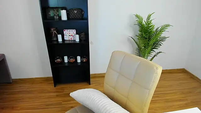 khloe starrr online show from 05/31/26, 06:09