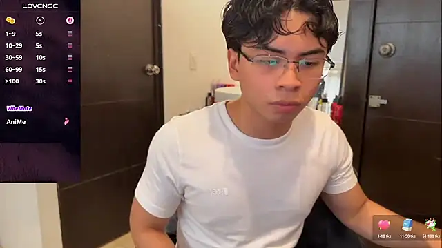 Snapshot of BentoBoxxx chatting on 06/03/26, 11:21 BentoBoxxx online show from 06/03/26, 11:21