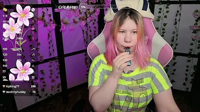 Snapshot of kitsune_little chatting on 03/10/26, 11:10 kitsune little online show from 03/10/26, 11:10