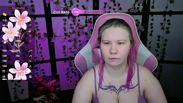 Snapshot of kitsune_little chatting on 04/05/26, 07:44 kitsune little online show from 04/05/26, 07:44
