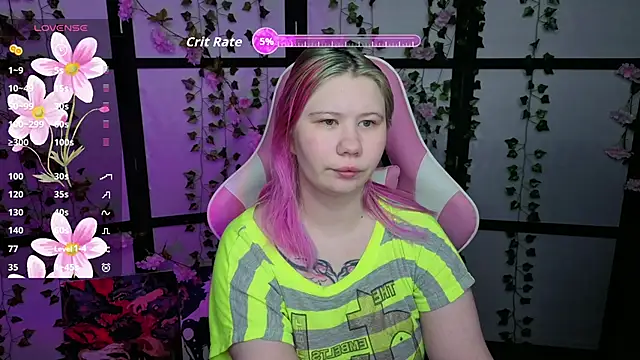 Snapshot of kitsune_little chatting on 04/08/26, 11:05 kitsune little online show from 04/08/26, 11:05