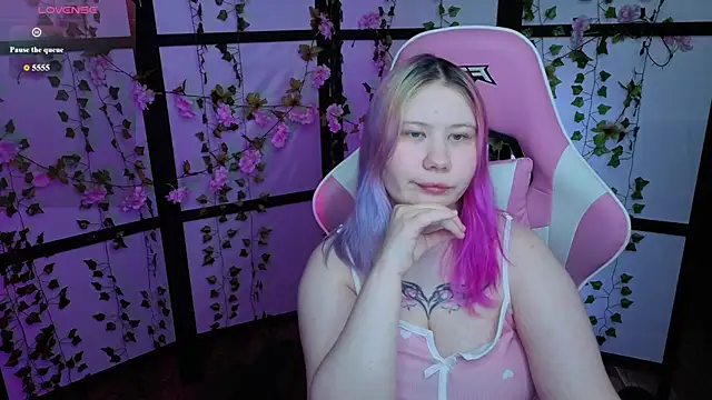 Snapshot of kitsune_little chatting on 06/09/26, 07:25 kitsune little online show from 06/09/26, 07:25