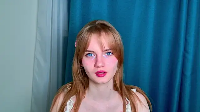 ElfieWhite online show from 07/30/26, 09:58