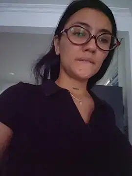 Snapshot of Roma_xxx chatting on 03/19/26, 10:03 Roma xxx online show from 03/19/26, 10:03