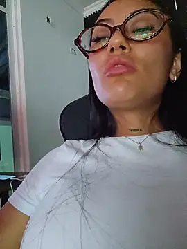 Snapshot of Roma_xxx chatting on 05/10/26, 08:58 Roma xxx online show from 05/10/26, 08:58