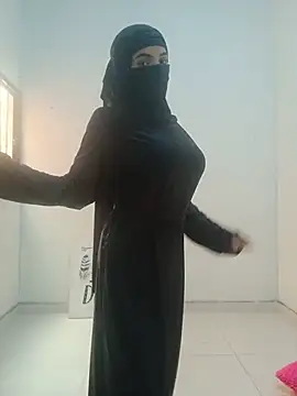 aminaa  online show from 07/15/26, 09:31