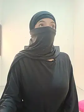 aminaa  online show from 07/16/26, 12:44