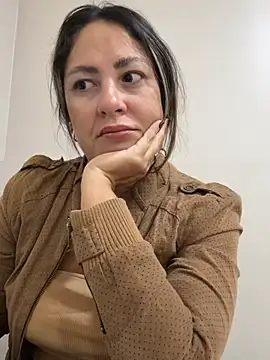 Snapshot of leona-david chatting on 04/16/26, 12:17 leona-david online show from 04/16/26, 12:17