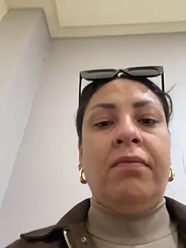 Snapshot of leona-david chatting on 05/19/26, 12:22 leona-david online show from 05/19/26, 12:22