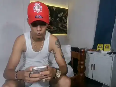 Snapshot of badboy_master chatting on 06/04/26, 04:07 badboy master online show from 06/04/26, 04:07
