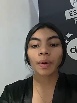 Snapshot of eimmy__skinny chatting on 05/15/26, 11:56 eimmy skinny online show from 05/15/26, 11:56