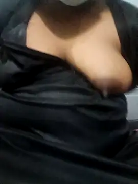 Snapshot of tamilkaviya431 chatting on 03/05/26, 11:50 tamilkaviya431 online show from 03/05/26, 11:50