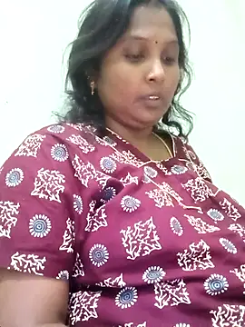 Snapshot of tamilkaviya431 chatting on 03/15/26, 04:13 tamilkaviya431 online show from 03/15/26, 04:13