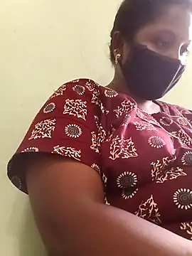 Snapshot of tamilkaviya431 chatting on 03/16/26, 12:09 tamilkaviya431 online show from 03/16/26, 12:09