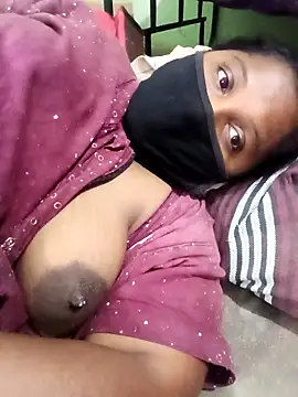 Snapshot of tamilkaviya431 chatting on 03/23/26, 12:31 tamilkaviya431 online show from 03/23/26, 12:31