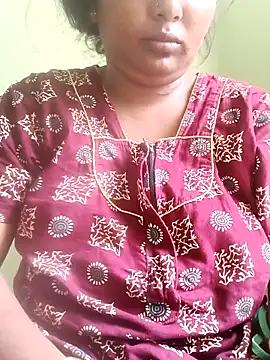 Snapshot of tamilkaviya431 chatting on 03/28/26, 02:00 tamilkaviya431 online show from 03/28/26, 02:00