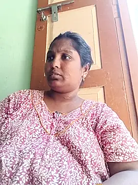 Snapshot of tamilkaviya431 chatting on 04/12/26, 05:12 tamilkaviya431 online show from 04/12/26, 05:12