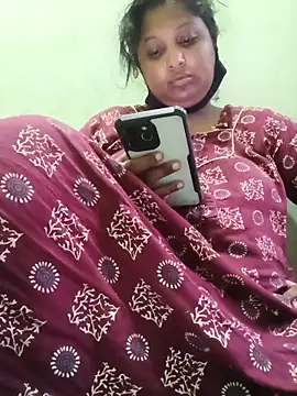 Snapshot of tamilkaviya431 chatting on 05/19/26, 05:25 tamilkaviya431 online show from 05/19/26, 05:25