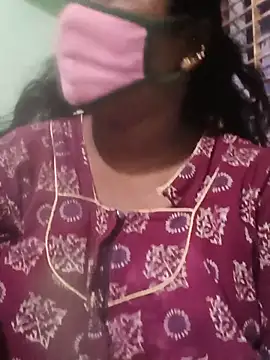 Snapshot of tamilkaviya431 chatting on 06/12/26, 01:21 tamilkaviya431 online show from 06/12/26, 01:21