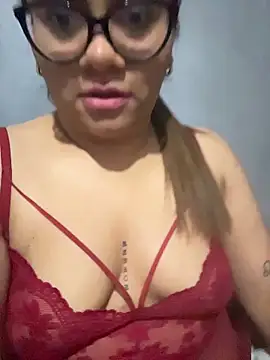 Snapshot of ludmila_x chatting on 02/17/26, 02:30 ludmila x online show from 02/17/26, 02:30
