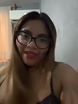 Snapshot of ludmila_x chatting on 03/03/26, 05:24 ludmila x online show from 03/03/26, 05:24