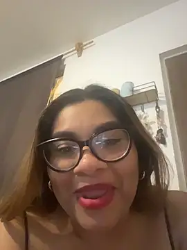Snapshot of ludmila_x chatting on 04/09/26, 06:19 ludmila x online show from 04/09/26, 06:19