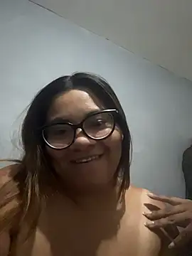 Snapshot of ludmila_x chatting on 06/05/26, 02:18 ludmila x online show from 06/05/26, 02:18