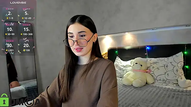 Snapshot of Emily_Lews chatting on 03/18/26, 01:09 Emily Lews online show from 03/18/26, 01:09