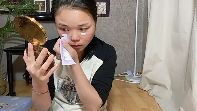 Snapshot of xiaosu22 chatting on 04/06/26, 05:08 xiaosu22 online show from 04/06/26, 05:08