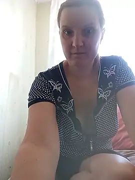 Snapshot of SusanGold9211 chatting on 07/14/26, 10:09 SusanGold9211 online show from 07/14/26, 10:09