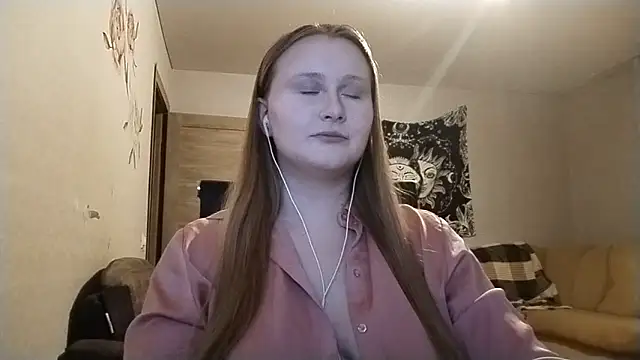 Snapshot of AnikaLipps chatting on 03/16/26, 01:44 AnikaLipps online show from 03/16/26, 01:44