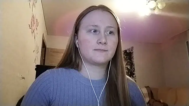 Snapshot of AnikaLipps chatting on 04/10/26, 01:33 AnikaLipps online show from 04/10/26, 01:33