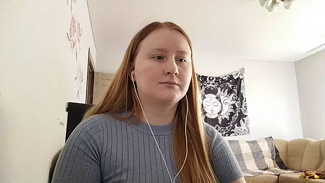 Snapshot of AnikaLipps chatting on 04/17/26, 02:53 AnikaLipps online show from 04/17/26, 02:53