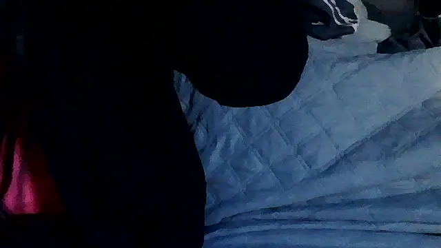 Snapshot of luanahot1 chatting on 04/26/26, 10:02 luanahot1 online show from 04/26/26, 10:02
