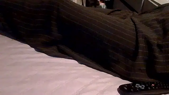 Snapshot of luanahot1 chatting on 05/27/26, 11:51 luanahot1 online show from 05/27/26, 11:51
