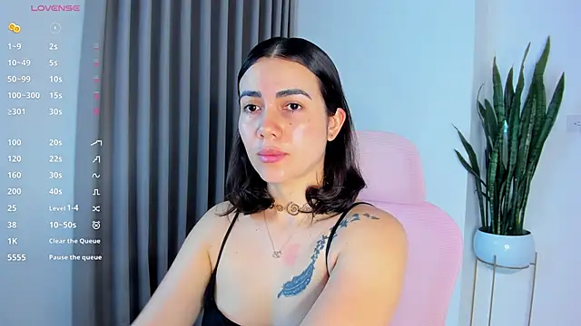 Snapshot of sara_ospina22 chatting on 03/18/26, 11:02 sara ospina22 online show from 03/18/26, 11:02