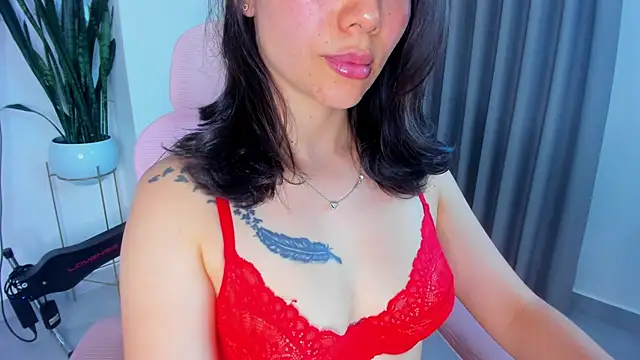 Snapshot of sara_ospina22 chatting on 06/26/26, 09:19 sara ospina22 online show from 06/26/26, 09:19