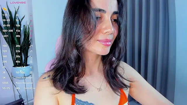 Snapshot of sara_ospina22 chatting on 08/06/26, 09:49 sara ospina22 online show from 08/06/26, 09:49