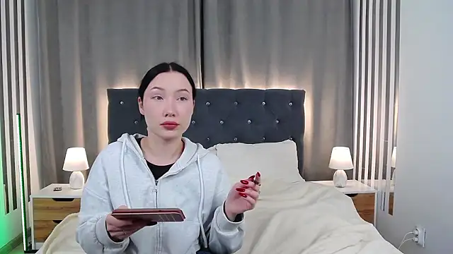 Snapshot of VikkyVonn chatting on 03/19/26, 12:09 VikkyVonn online show from 03/19/26, 12:09