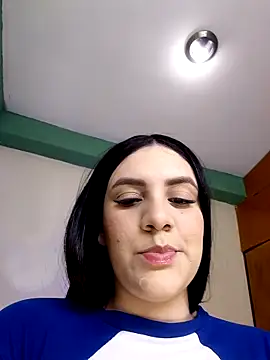 Snapshot of Rosellaa chatting on 05/29/26, 01:25 Rosellaa online show from 05/29/26, 01:25