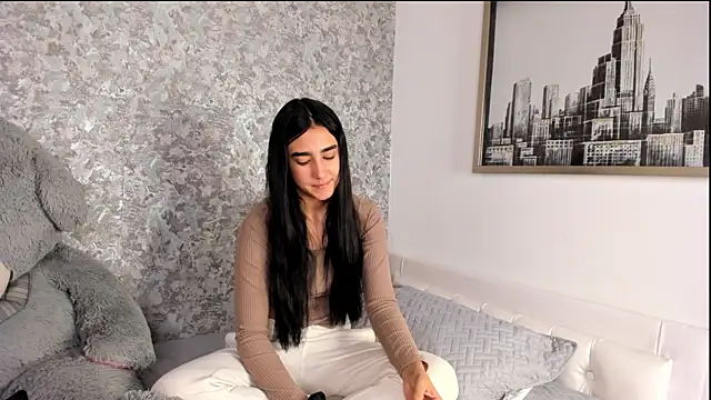 Snapshot of Anika_H chatting on 04/07/26, 12:27 Anika H online show from 04/07/26, 12:27