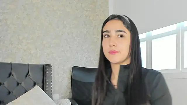 Snapshot of Anika_H chatting on 06/04/26, 12:33 Anika H online show from 06/04/26, 12:33