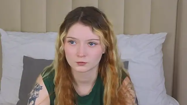 Snapshot of AlyssFrost chatting on 06/12/26, 02:54 AlyssFrost online show from 06/12/26, 02:54