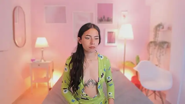 Snapshot of Ivyy_sweet_ chatting on 03/19/26, 08:02 Ivyy sweet online show from 03/19/26, 08:02