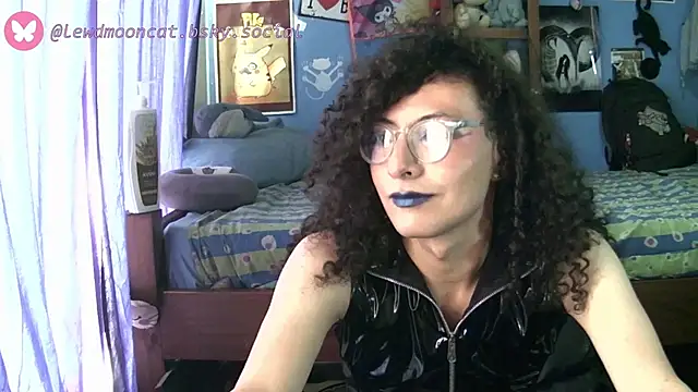 lewd mooncat online show from 05/28/26, 07:44