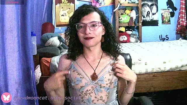 lewd mooncat online show from 06/12/26, 10:41